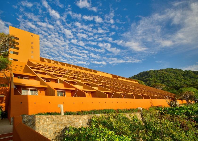 Guerrero Ixtapa Exterior Detail