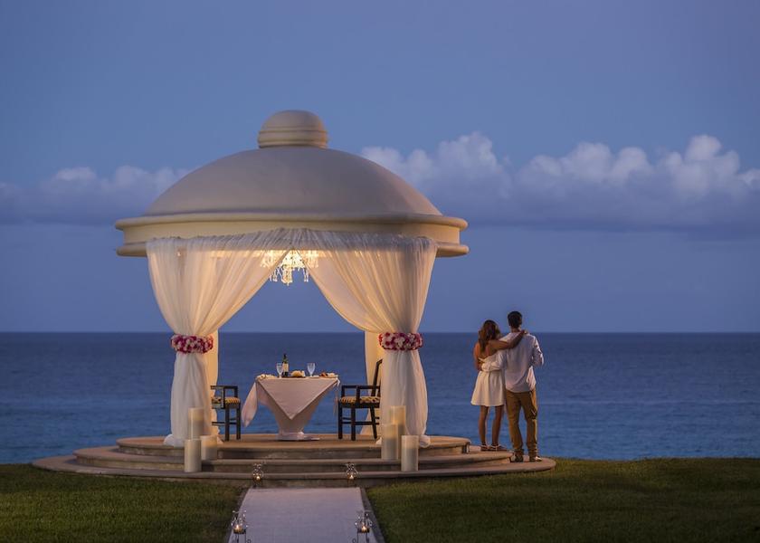 Quintana Roo Cancun Couples Dining