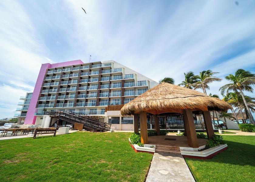 Quintana Roo Isla Mujeres Outdoor wedding area