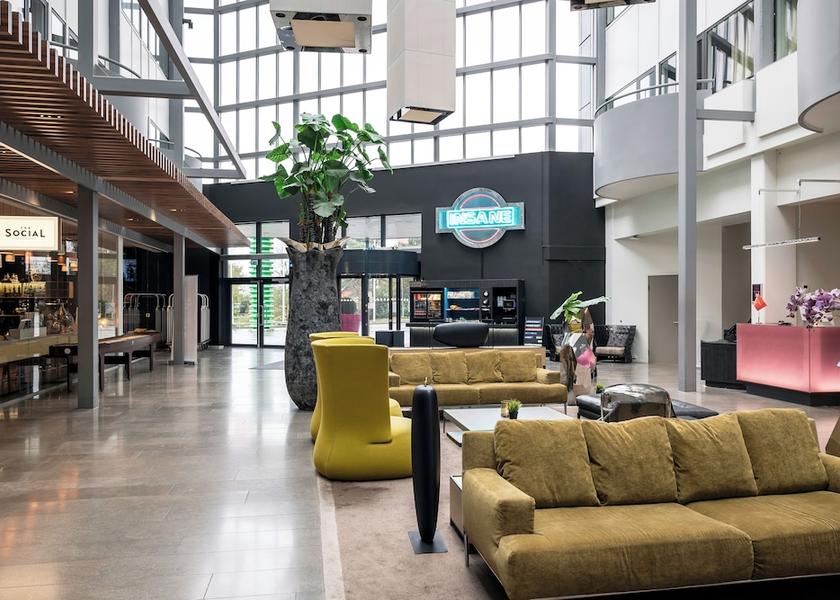 Vestland Bergen Lobby sitting area