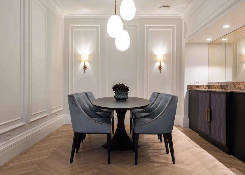  Oslo Room