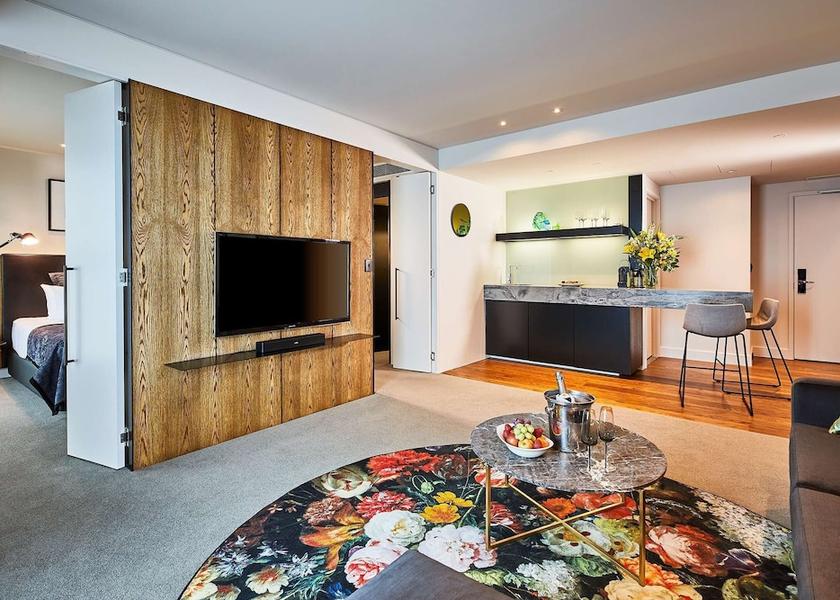 Auckland Region Auckland Room