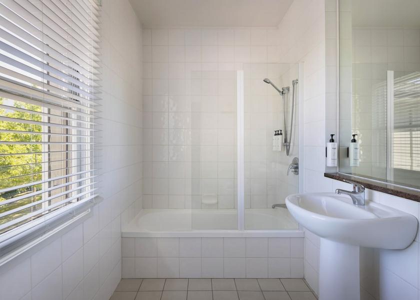 Canterbury Hanmer Springs Bathroom