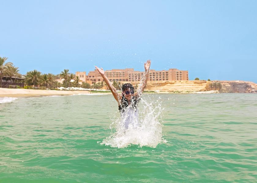  Muscat Beach