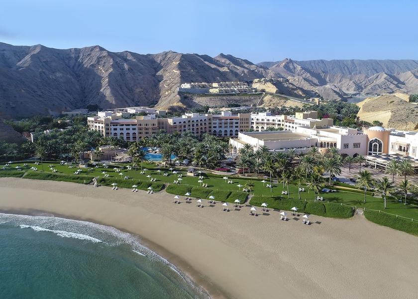  Muscat Exterior Detail