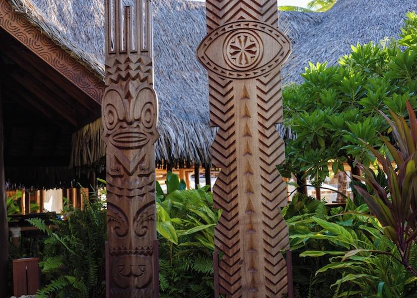  Bora Bora Exterior Detail