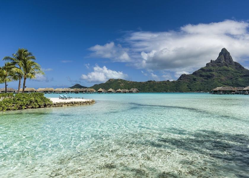  Bora Bora Exterior Detail
