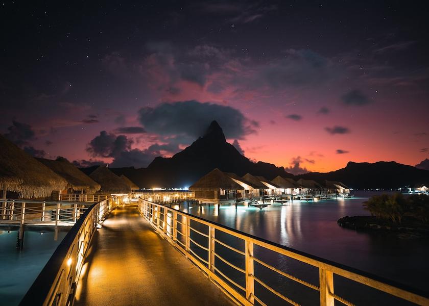 Bora Bora Exterior Detail