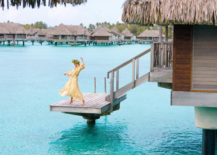  Bora Bora Exterior Detail