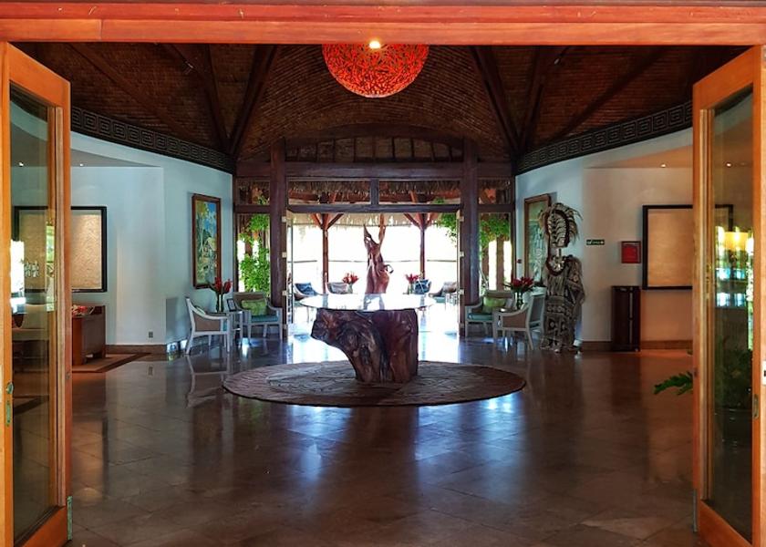  Bora Bora Entrance