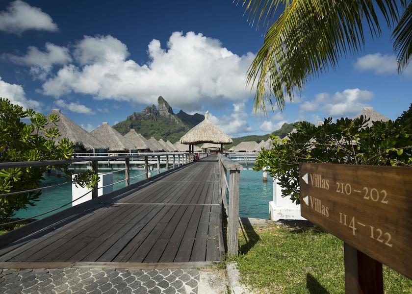  Bora Bora Exterior Detail
