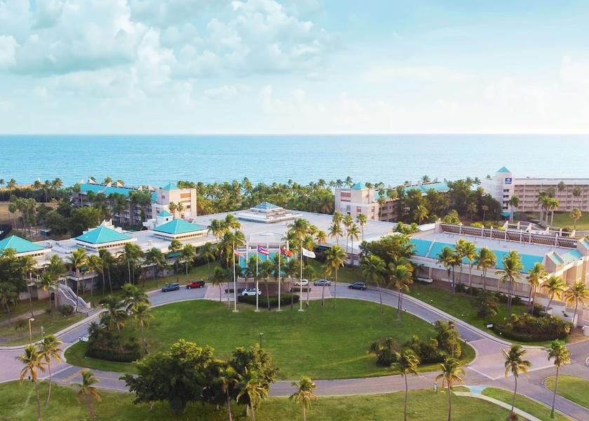  Ponce Exterior Detail