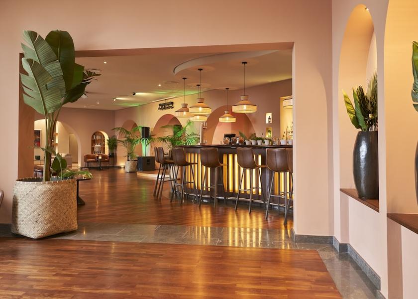 Madeira Region Funchal Bar (on property)
