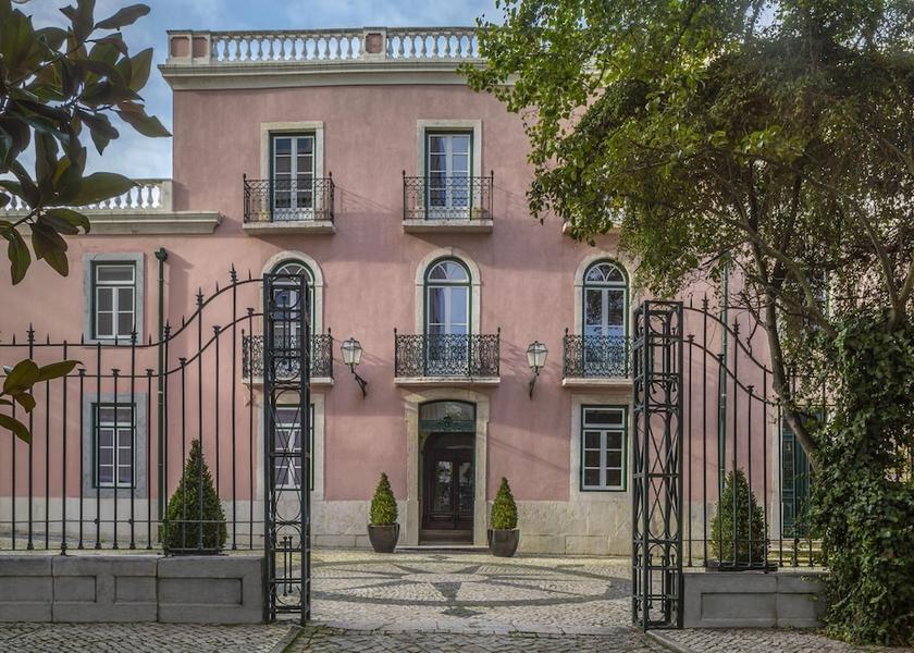  Lisbon Exterior