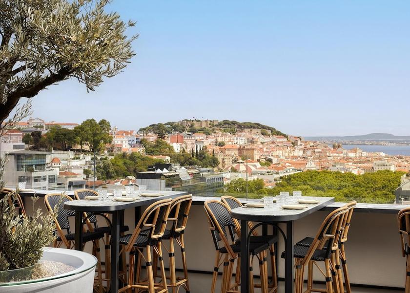  Lisbon Bar (on property)