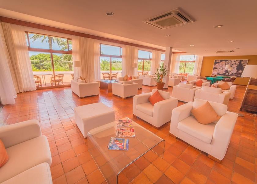 Madeira Region Porto Santo Lobby sitting area