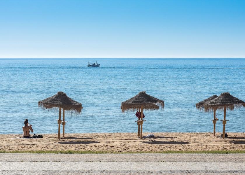 Faro Loulé Beach