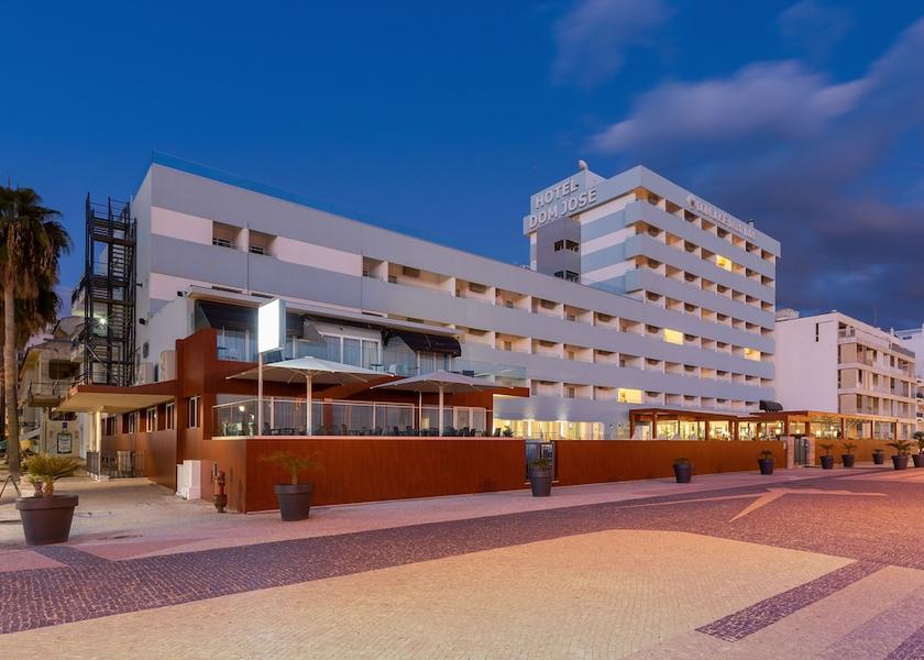 Faro Loulé Front of property - evening/night