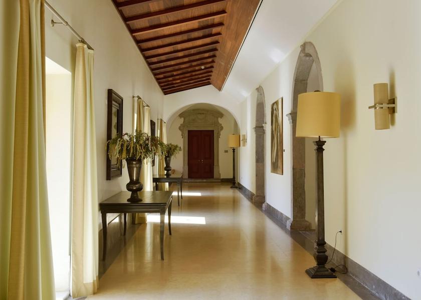 Faro Tavira Interior