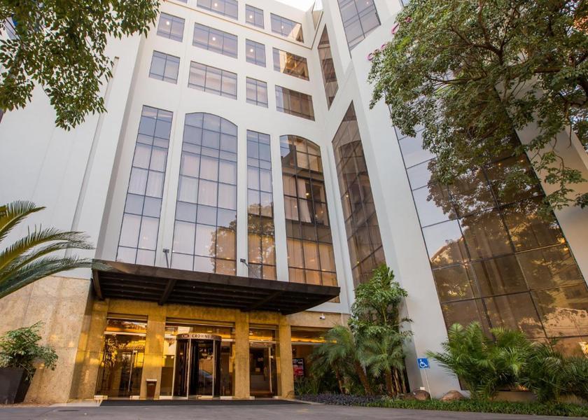  Asuncion exterior view