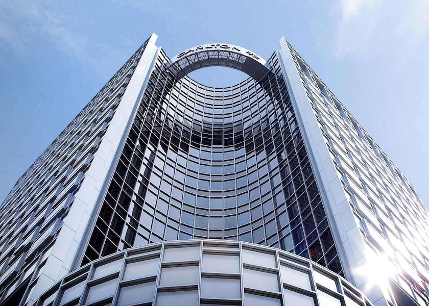  Singapore Exterior Detail