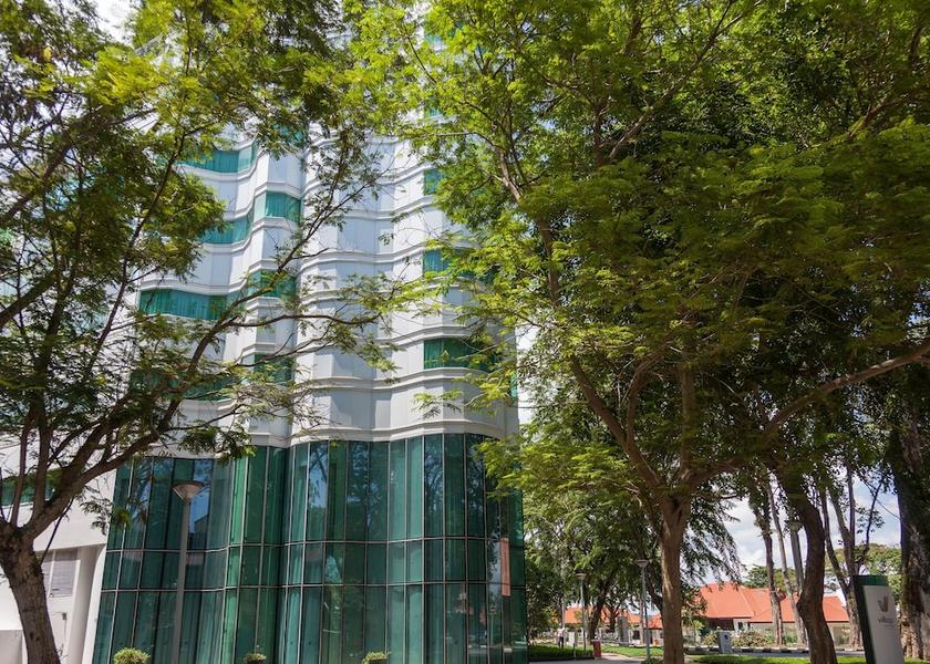  Singapore Exterior Detail