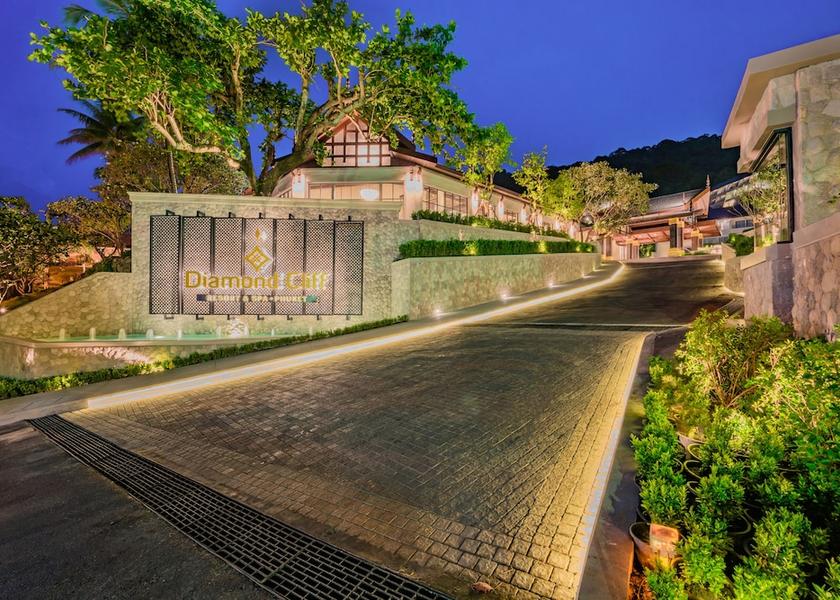 Phuket Province Patong Property entrance