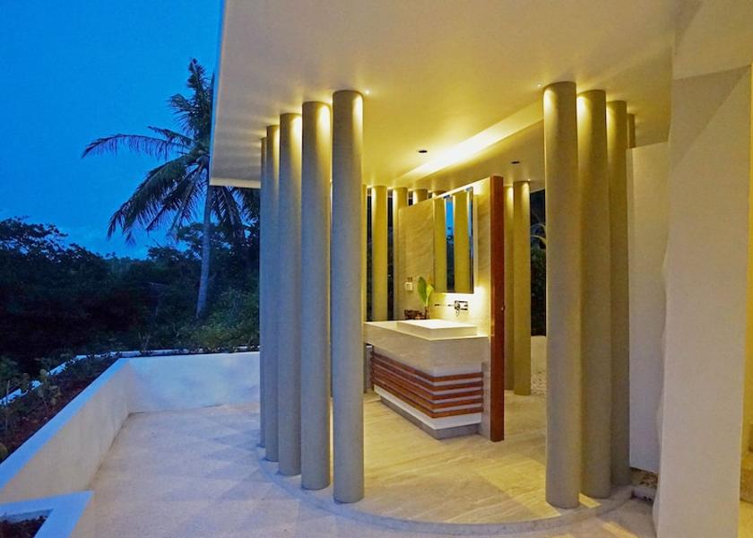 Phuket Ko Racha Yai Bathroom