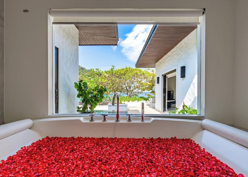 Phuket Ko Racha Yai Bathroom