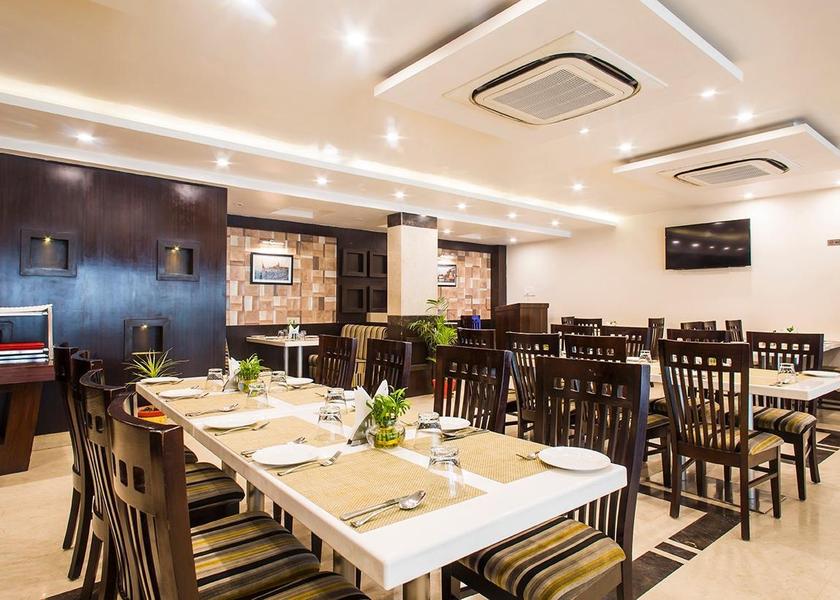 Uttar Pradesh Varanasi Food & Dining