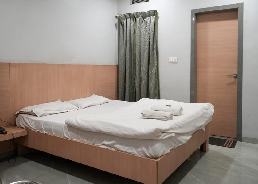 Chhattisgarh Raipur Deluxe Double NON AC Bed Room