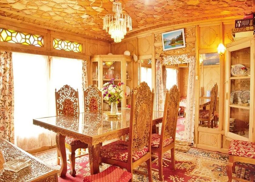 Jammu and Kashmir Srinagar Dining Area
