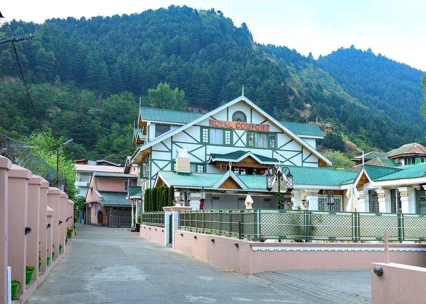 Jammu and Kashmir Srinagar Hotel Exterior