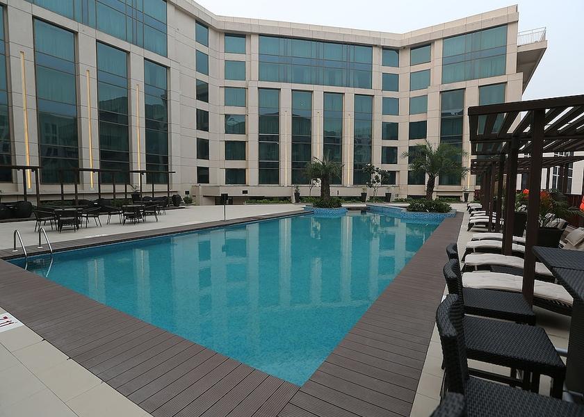 Delhi Delhi Outdoor pool