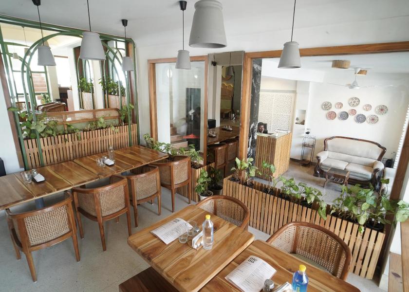 Uttarakhand Rishikesh Restaurant