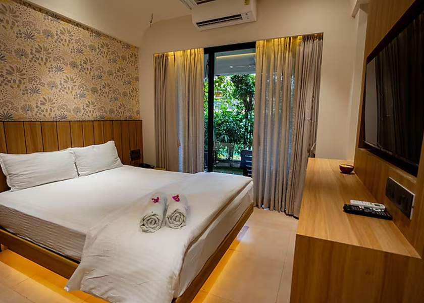 Maharashtra Alibaug Deluxe Couple Room With Sit-out Area