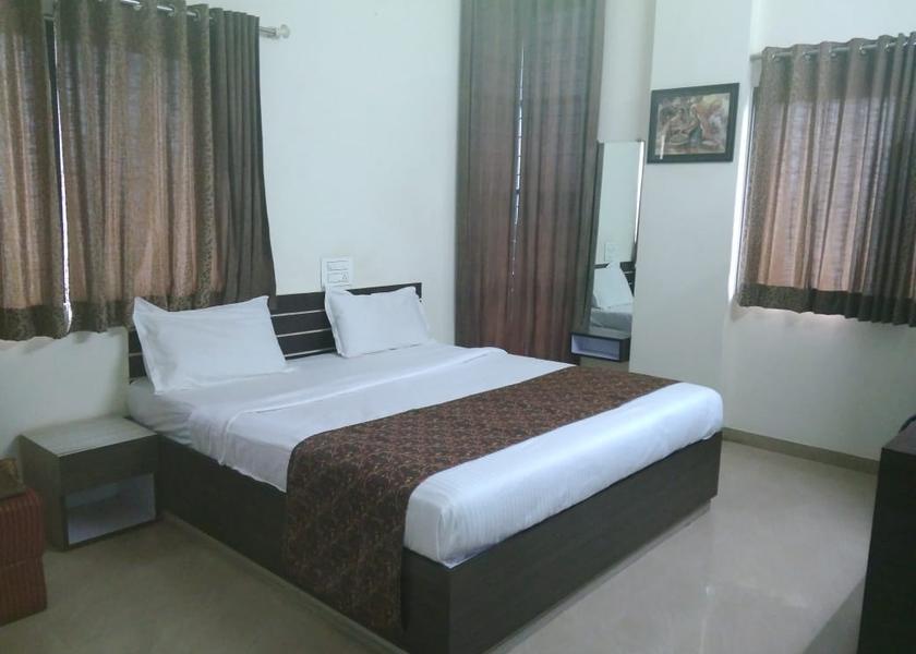 Maharashtra Pandharpur AC Deluxe Room