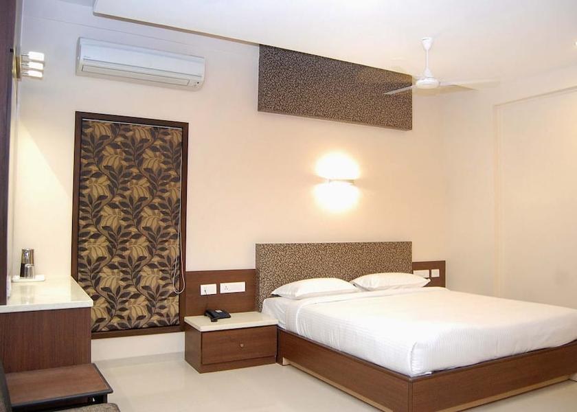 Tamil Nadu Tirupur suite room