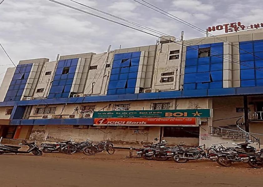 Gujarat Bhavnagar parking lot