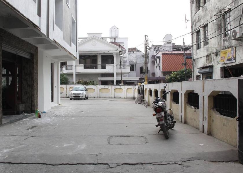 Uttar Pradesh Moradabad Parking Area