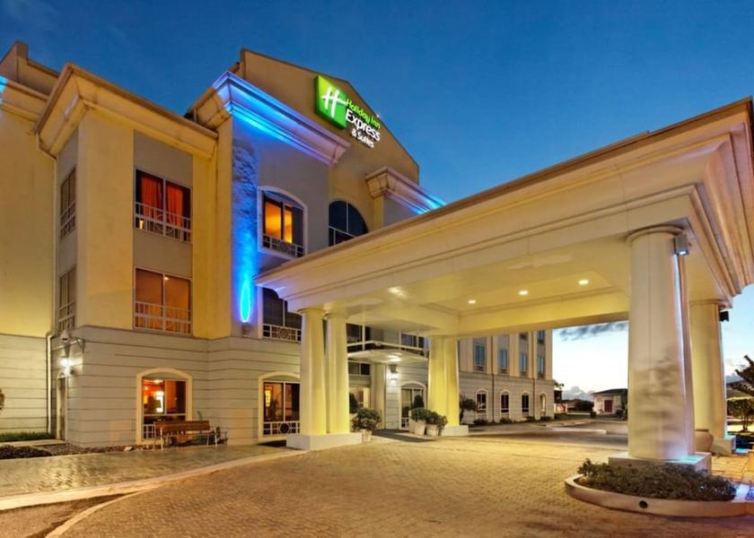  Piarco Exterior Detail