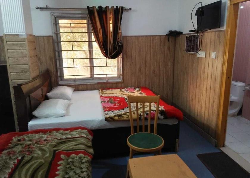 Uttarakhand Lansdowne Room