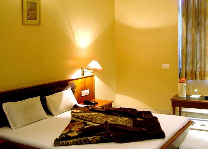 Gujarat Ambaji Non A/C Deluxe Double Bed