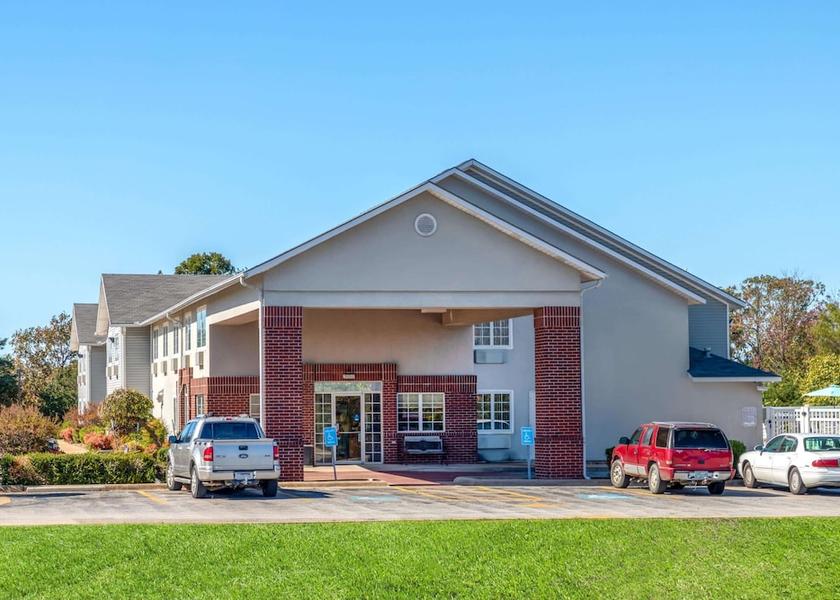 Arkansas Mountain Home Exterior Detail
