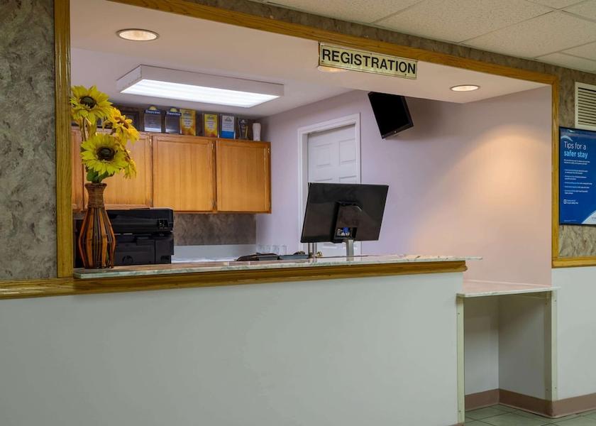 Arkansas Mountain Home Lobby