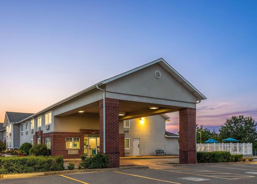 Arkansas Mountain Home Exterior Detail
