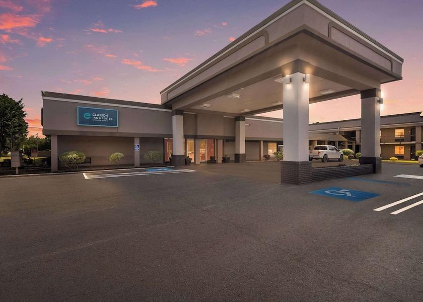 Arkansas Russellville Exterior Detail