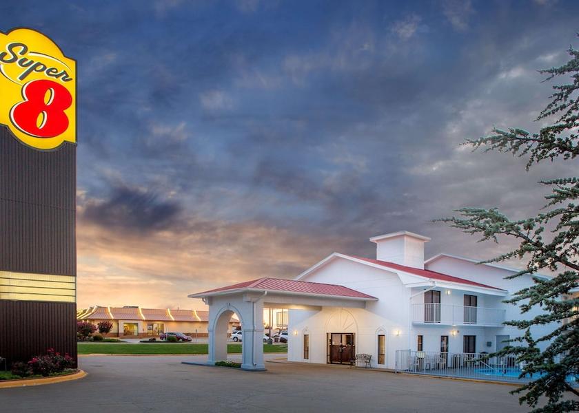 Arkansas Springdale Exterior Detail