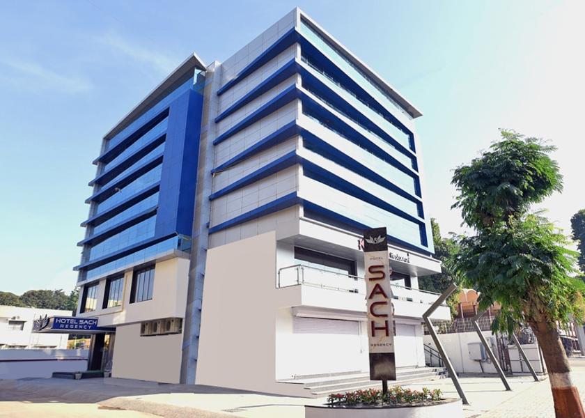 Gujarat Anand Hotel Exterior