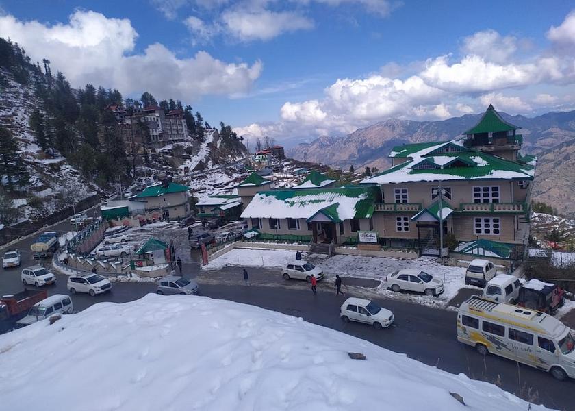 Himachal Pradesh Kufri Front of property